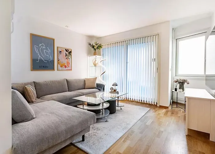 Apartment In The Heart Of *